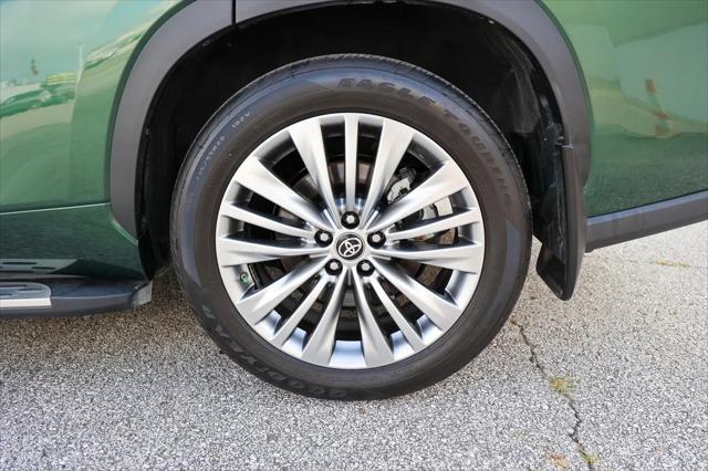 2025 Toyota Highlander Platinum