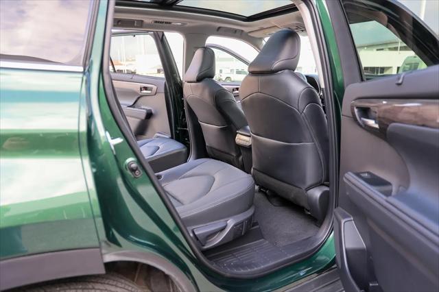 2025 Toyota Highlander Platinum