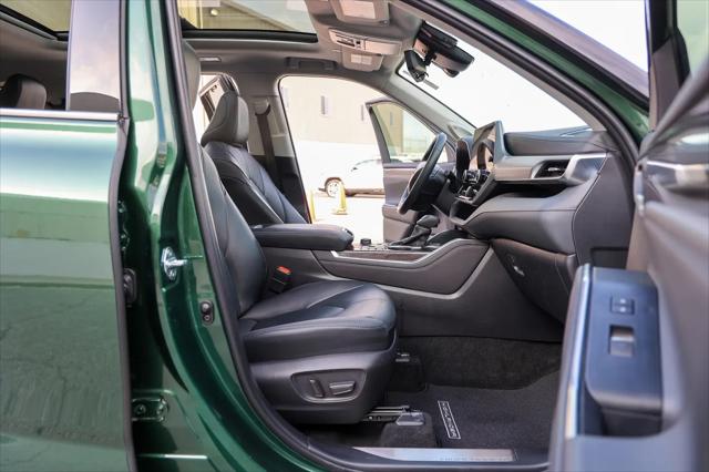2025 Toyota Highlander Platinum