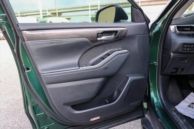 2025 Toyota Highlander Platinum
