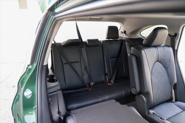 2025 Toyota Highlander Platinum