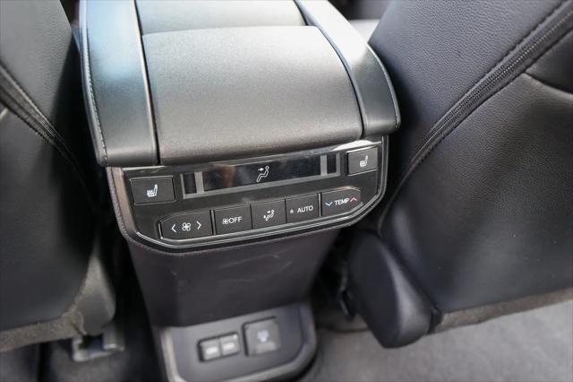 2025 Toyota Highlander Platinum