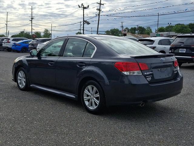 2010 Subaru Legacy 2.5i Premium