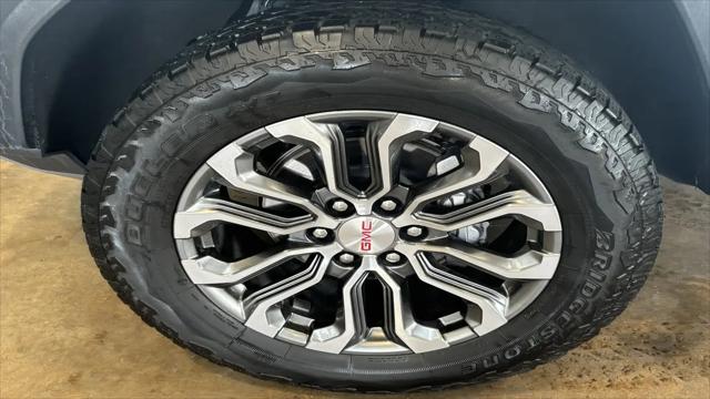 2023 GMC Canyon 4WD Crew Cab Short Box Denali