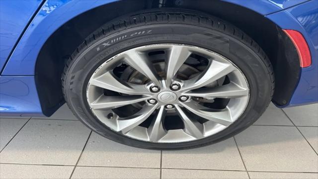 2015 Chrysler 200 S