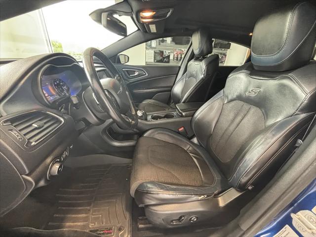 2015 Chrysler 200 S