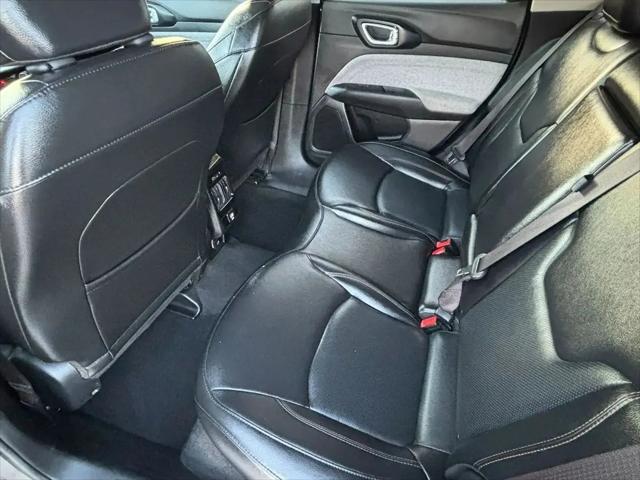 2022 Jeep Compass Latitude Lux 4x4