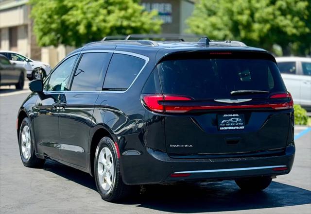 2022 Chrysler Pacifica Touring L