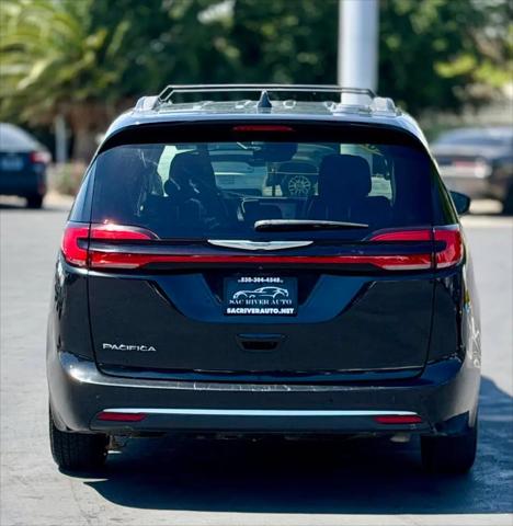 2022 Chrysler Pacifica Touring L