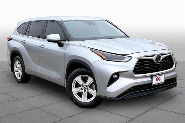 2024 Toyota Highlander LE