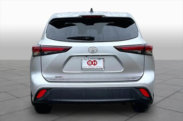 2024 Toyota Highlander LE