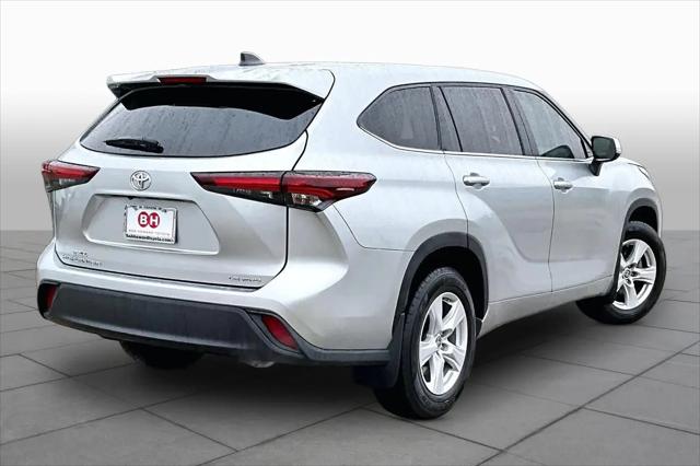 2024 Toyota Highlander LE