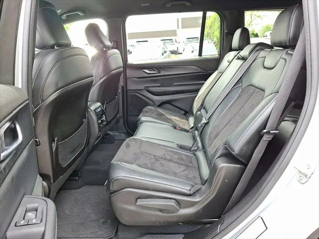 2024 Jeep Grand Cherokee L Altitude 4x4