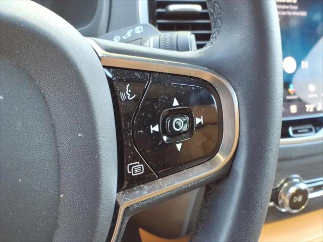 2024 Volvo XC90 B6 Ultimate Bright Theme 7-Seater