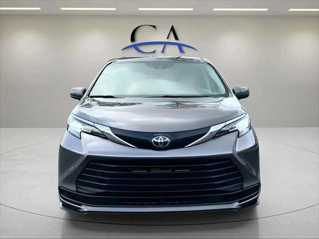 2021 Toyota Sienna LE