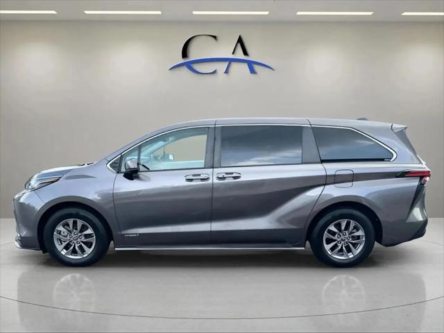2021 Toyota Sienna LE