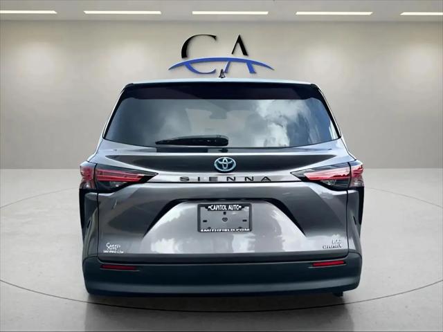 2021 Toyota Sienna LE