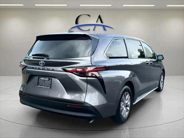 2021 Toyota Sienna LE