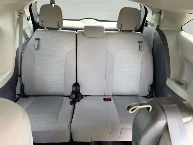 2021 Toyota Sienna LE