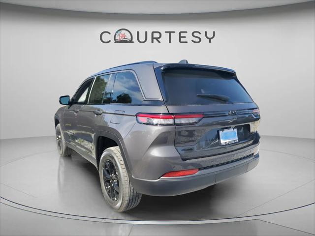 2026 Jeep Grand Cherokee Altitude 4x4