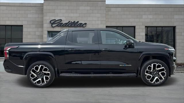 2025 Chevrolet Silverado EV RST