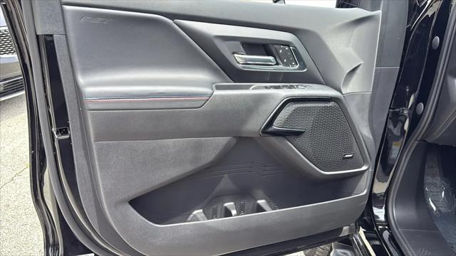 2025 Chevrolet Silverado EV RST