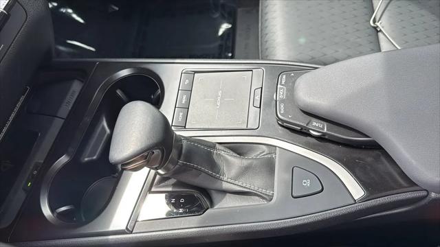 2022 Lexus UX 200 UX 200