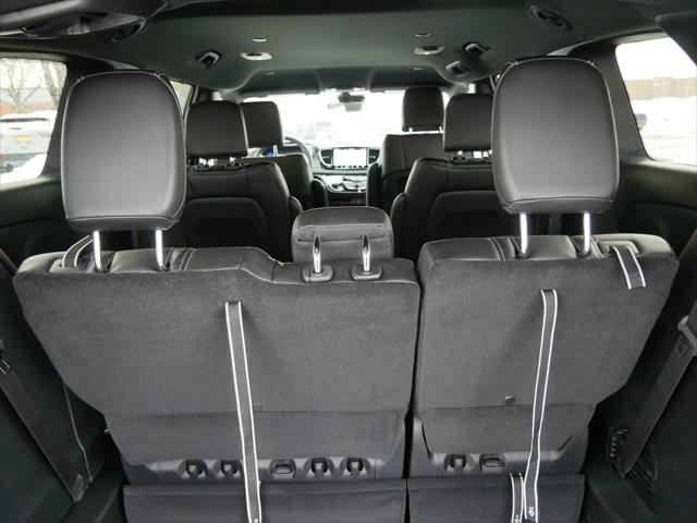 2026 Chrysler Voyager LX