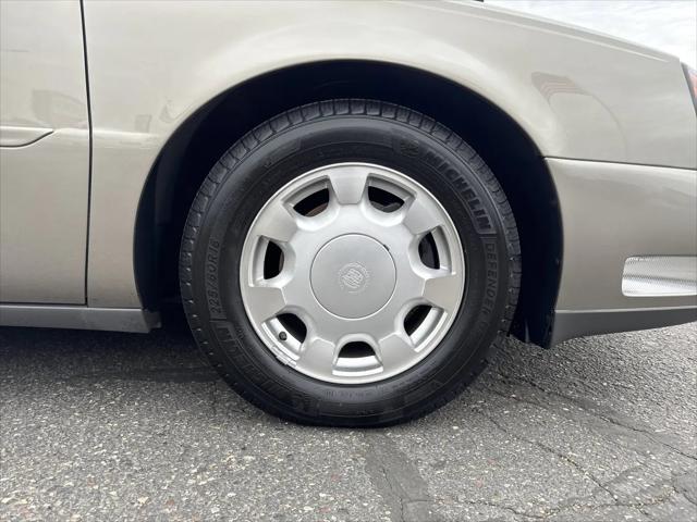 2000 Cadillac DeVille Standard