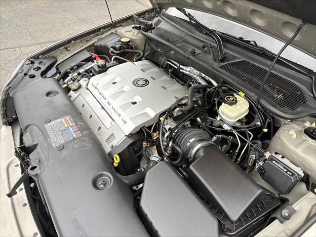 2000 Cadillac DeVille Standard