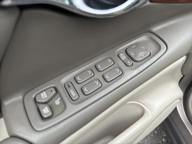 2000 Cadillac DeVille Standard