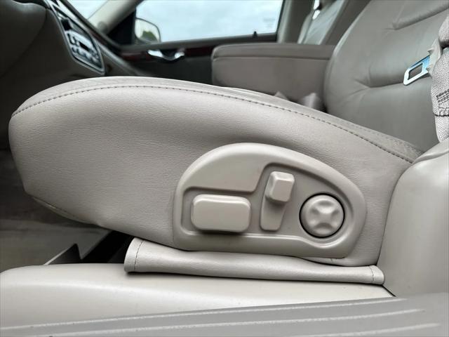 2000 Cadillac DeVille Standard