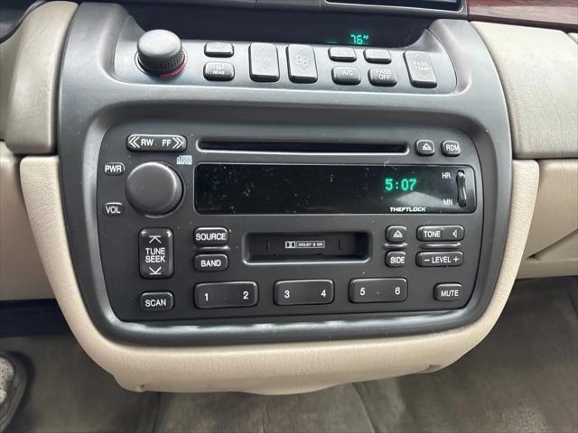 2000 Cadillac DeVille Standard