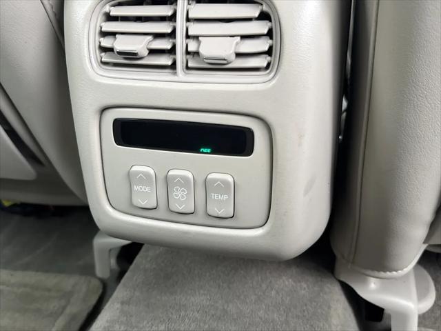 2000 Cadillac DeVille Standard