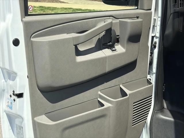 2024 Chevrolet Express Cargo Van RWD 2500 Regular Wheelbase WT