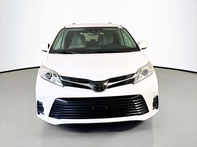 2020 Toyota Sienna LE