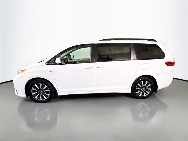 2020 Toyota Sienna LE