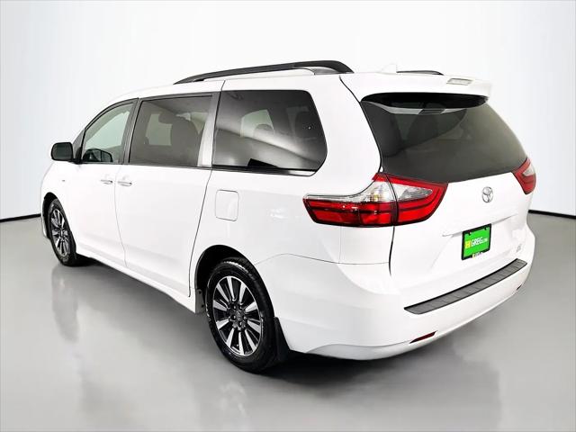 2020 Toyota Sienna LE