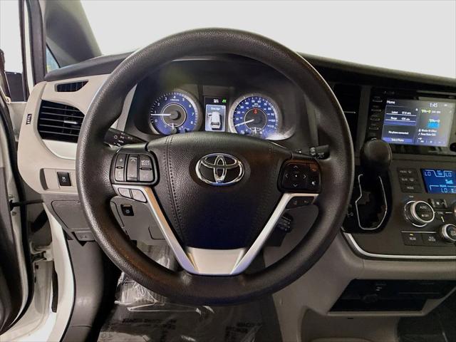 2020 Toyota Sienna LE
