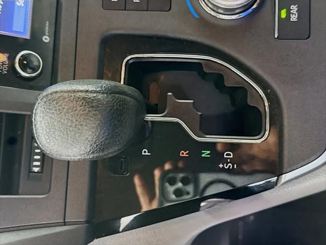 2020 Toyota Sienna LE
