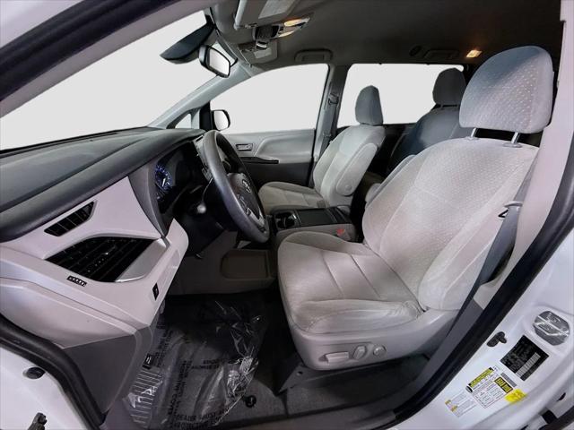 2020 Toyota Sienna LE