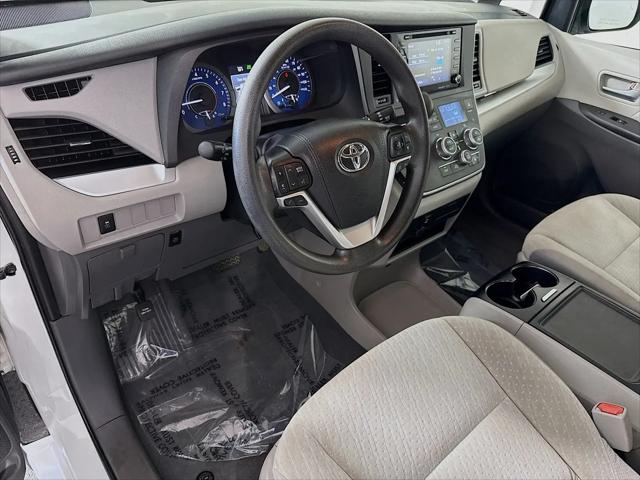 2020 Toyota Sienna LE