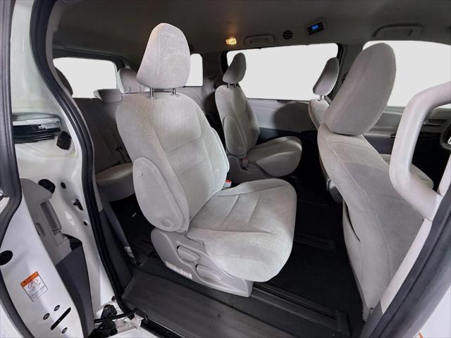 2020 Toyota Sienna LE