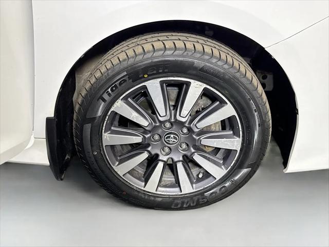 2020 Toyota Sienna LE