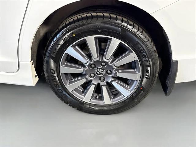 2020 Toyota Sienna LE
