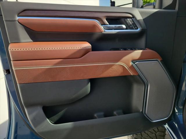 2026 GMC Sierra 2500HD Crew Cab, Standard Bed, Denali Ultimate, 4WD