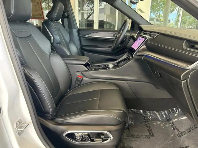 2025 Jeep Grand Cherokee L Overland 4x4