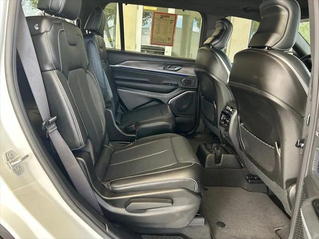 2025 Jeep Grand Cherokee L Overland 4x4