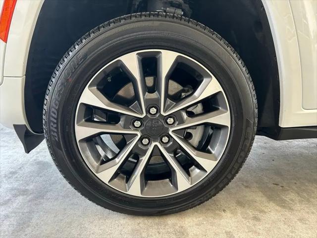 2025 Jeep Grand Cherokee L Overland 4x4