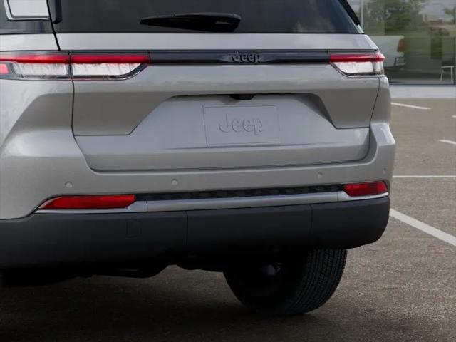 2026 Jeep Grand Cherokee Altitude 4x2